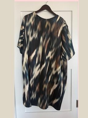 H&M Short Sleeve Shift Dress - Blurred Brushstroke Print- XXL
